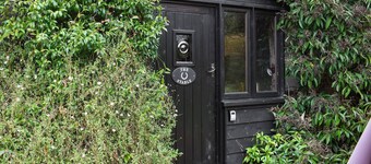 UK46716 - The Stable