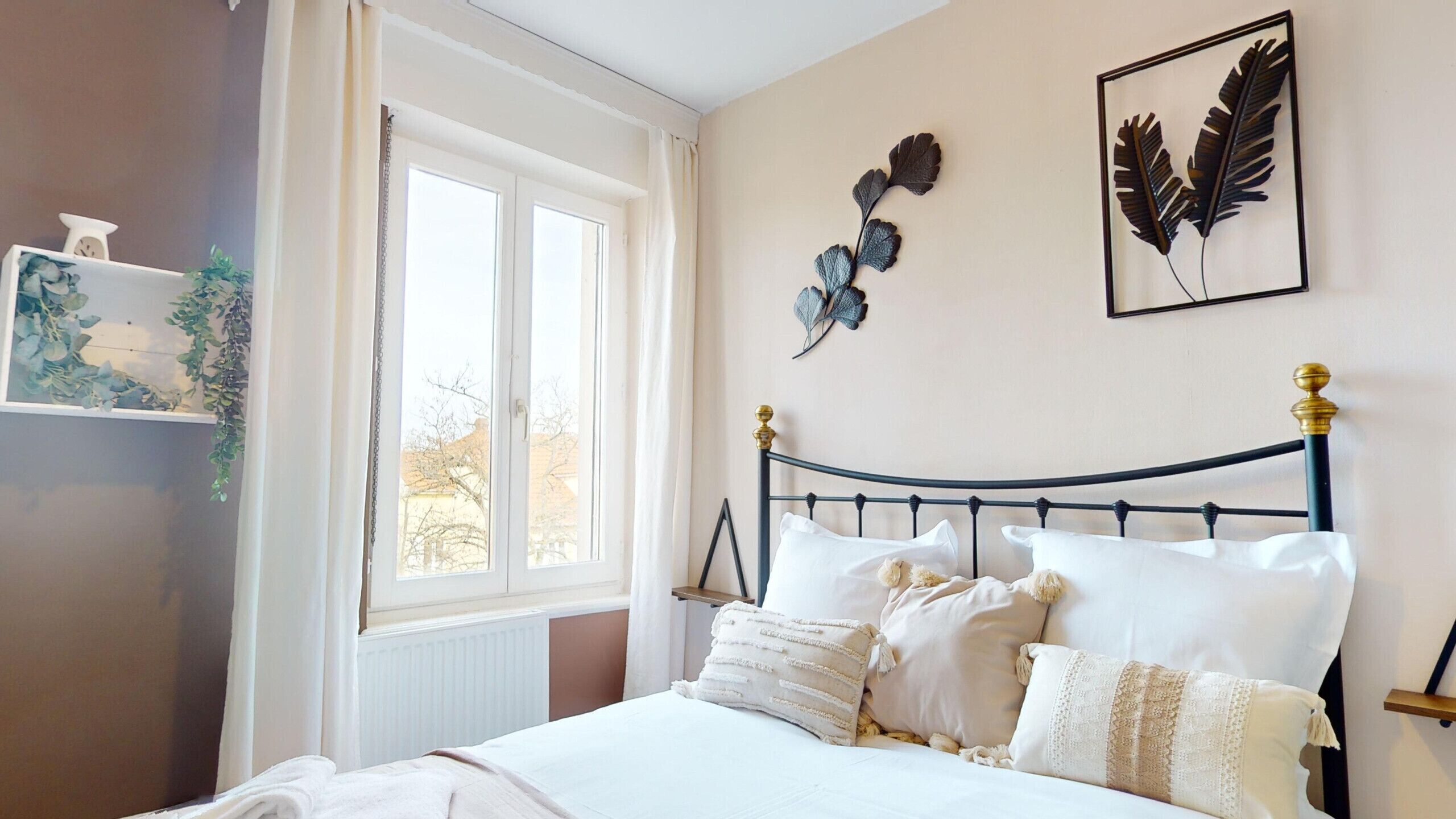 2 bedrooms, soundproofing, iron/ironing board, free WiFi
