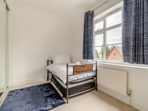 5 quartos, Wi-Fi de cortesia, roupa de cama