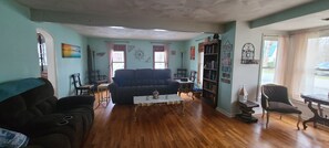 Smart TV, DVD player, table tennis, books