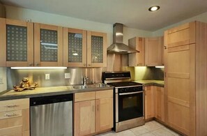 Una taula de menjador