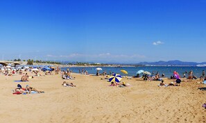 Beach nearby - Grand Studio à 200 m de la mer (Fréjus)