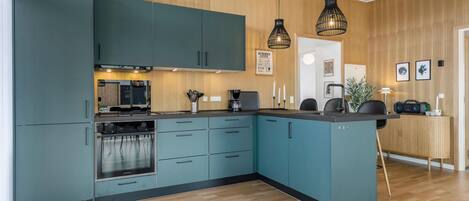 冷蔵庫、食器洗い機