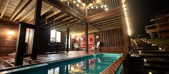 10Br Cozy Old Mill Lodge with Event hall, Sauna in Campobello sleeps 44