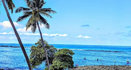 2 Bed 2 Bath Surfing & Snorkeling in Kahaluu Bay