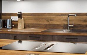 Réfrigérateur, plaque de cuisson, lave-vaisselle, cafetiÚre/bouilloire