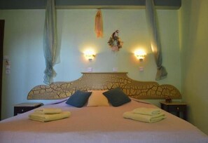 Soundproofing, free WiFi, bed sheets - Hotel Maria (Thasos)