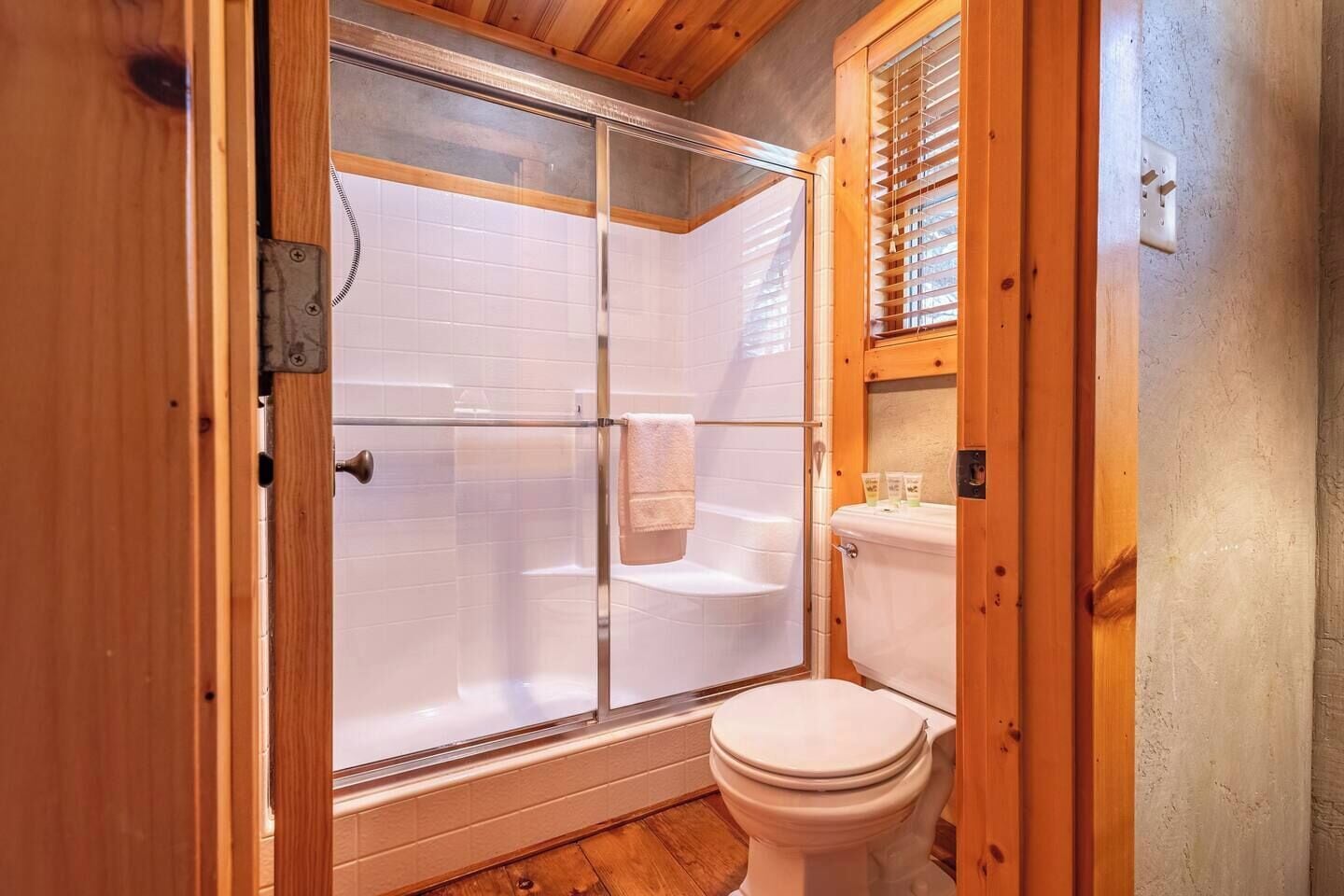 Shower, towels
