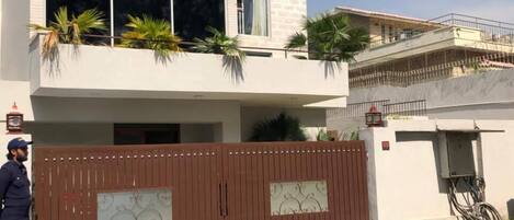 Façade de l’hébergement