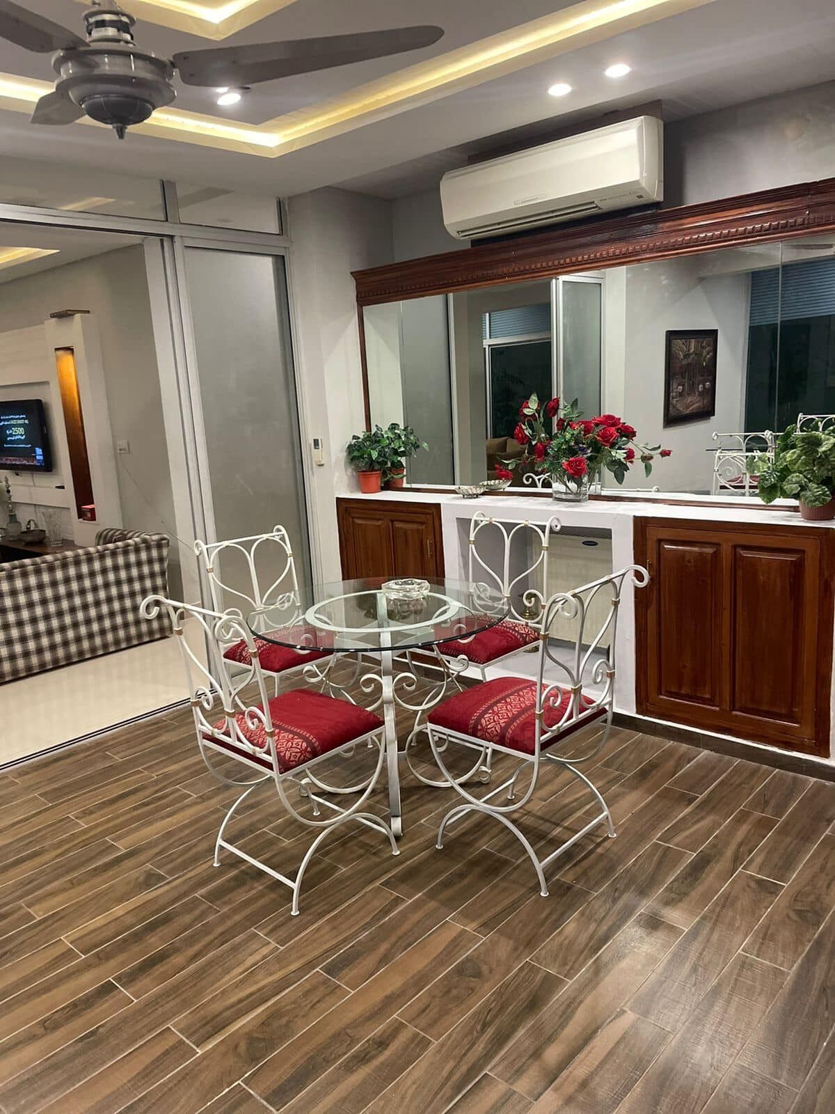 Petit déjeuner buffet compris tous les jours