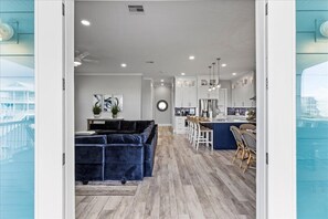 Interior - Inky's Escape ~ Seaside Serenity (Galveston)