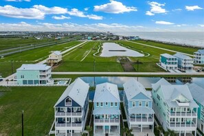 Exterior - Inky's Escape ~ Seaside Serenity (Galveston)