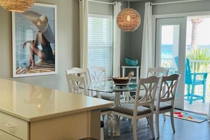 Dining - Grand Caribbean east unit 301! Unobstructed beach view from wrap around balconey (Destin)