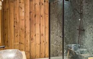 Shower - Amazing home in Tuddal with sauna (Tuddal)