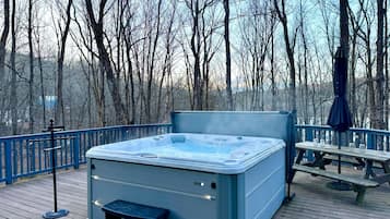 Bain à remous extérieur