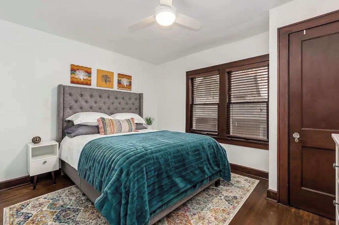 1 habitación, escritorio, tabla de planchar con plancha y wifi gratis 