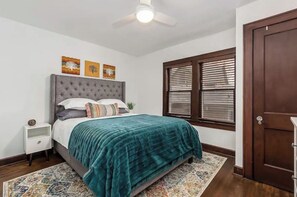 1 bedroom, desk, iron/ironing board, free WiFi