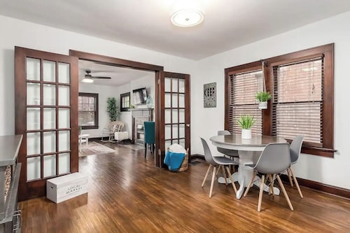 Historic Condo Downtown Victorian Village , Walk to Short North, OSU, Nationwide