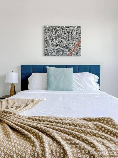 Sleepover | Picturesque 1BD/1BA - Des Moines