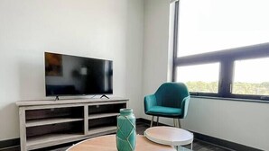Interior - Sleepover | Picturesque 1BD/1BA - Des Moines (West Des Moines)