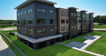 Sleepover | Picturesque 1BD/1BA - Des Moines