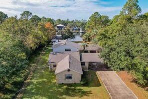 Exterior -  On the Bay, less than 15 min to NAS and Beaches. (Pensacola)