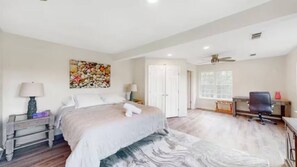 4 habitaciones, tabla de planchar con plancha y wifi 