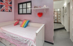 2 bedrooms, iron/ironing board, free WiFi, bed sheets - 2 bedroom stunning apartment in Genova (Genova)