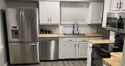 Recently updated apartment in a Triplex unit #1 close to wineries and the lake.