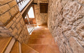 Interior - Awesome home in Kosinozici with kitchen (Kosinozici)