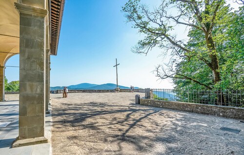 3 bedroom awesome home in Papiano