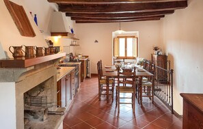 Dining - 3 bedroom awesome home in Papiano (Papiano)