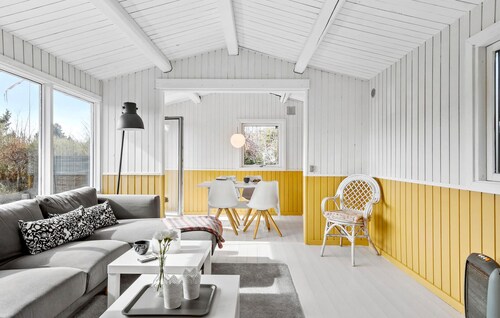 2 bedroom stunning home in Tisvildeleje