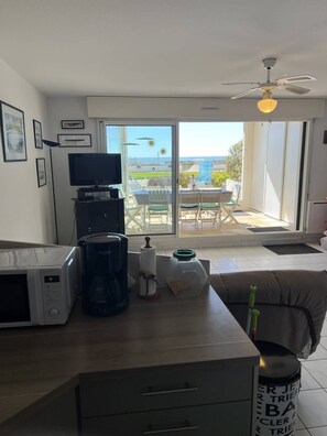 Interior - Pretty 3 room apartment sea view swimming pool Rochelongue Cap d'Agde (LE CAP D AGDE)