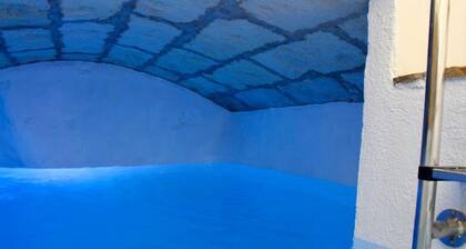 Can Feliu House, in the heart of the cosy village of BĂșger