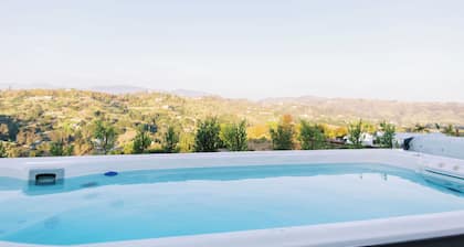 Luxury Retreat, views of Monserate Winery