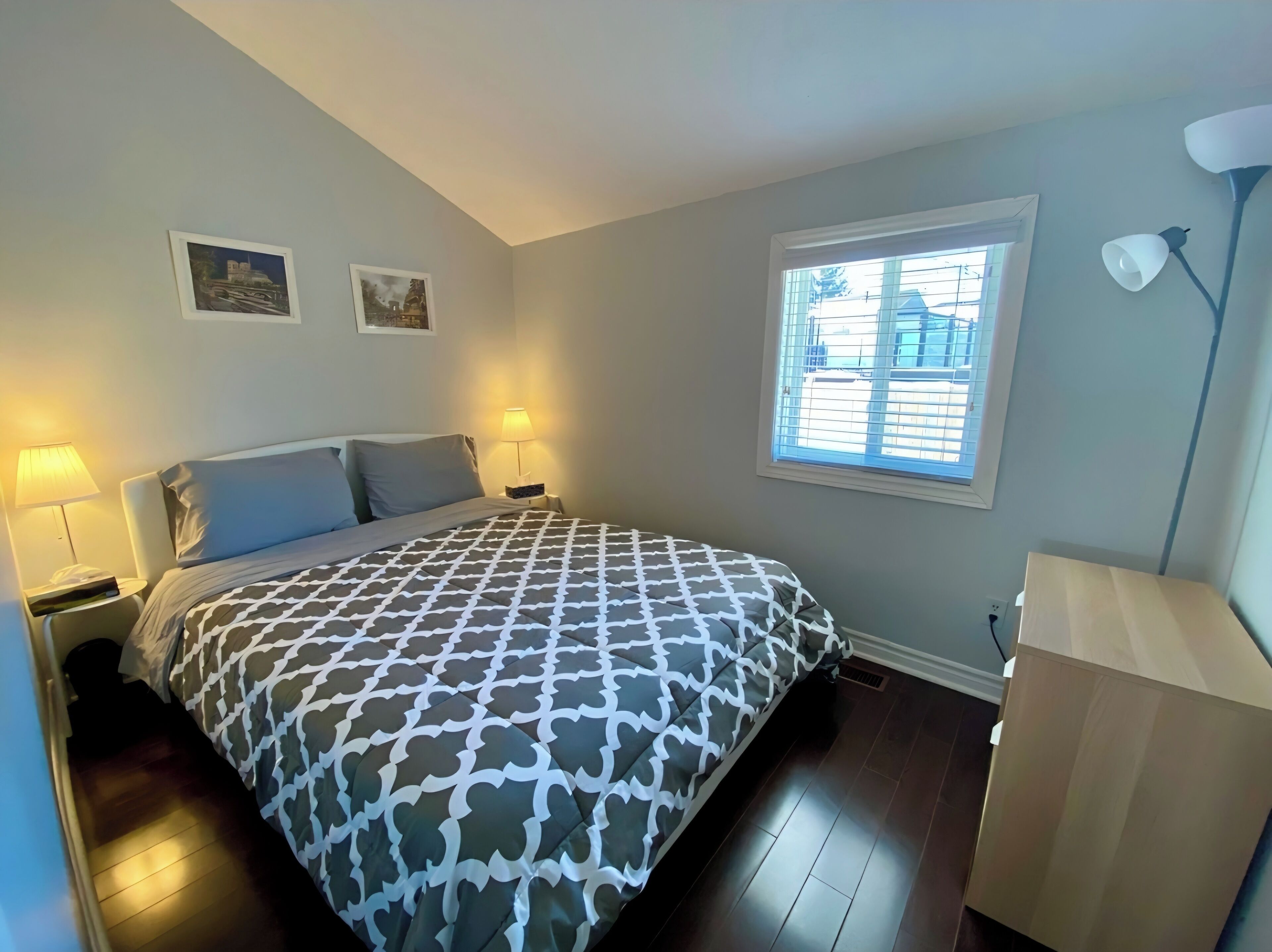 4 bedrooms, WiFi, bed sheets, wheelchair access