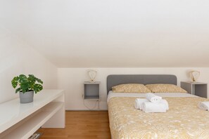 1 quarto, ferros/tábuas de passar roupa, Wi-Fi, roupa de cama