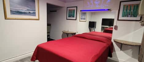 Basic Single Room | Free WiFi