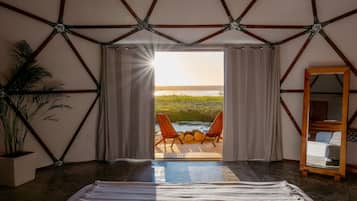Waterfront King Dome | 1 bedroom, hypo-allergenic bedding, minibar, in-room safe
