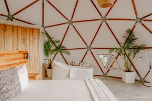 King Dome | Hypo-allergenic bedding, minibar, in-room safe, individually decorated - La Poza Boutique Hotel & Spa - Adults Only (Todos Santos)