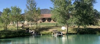 Pet friendly, studio in Countryside by Harvey and Rifle Gap, farm fresh eggs