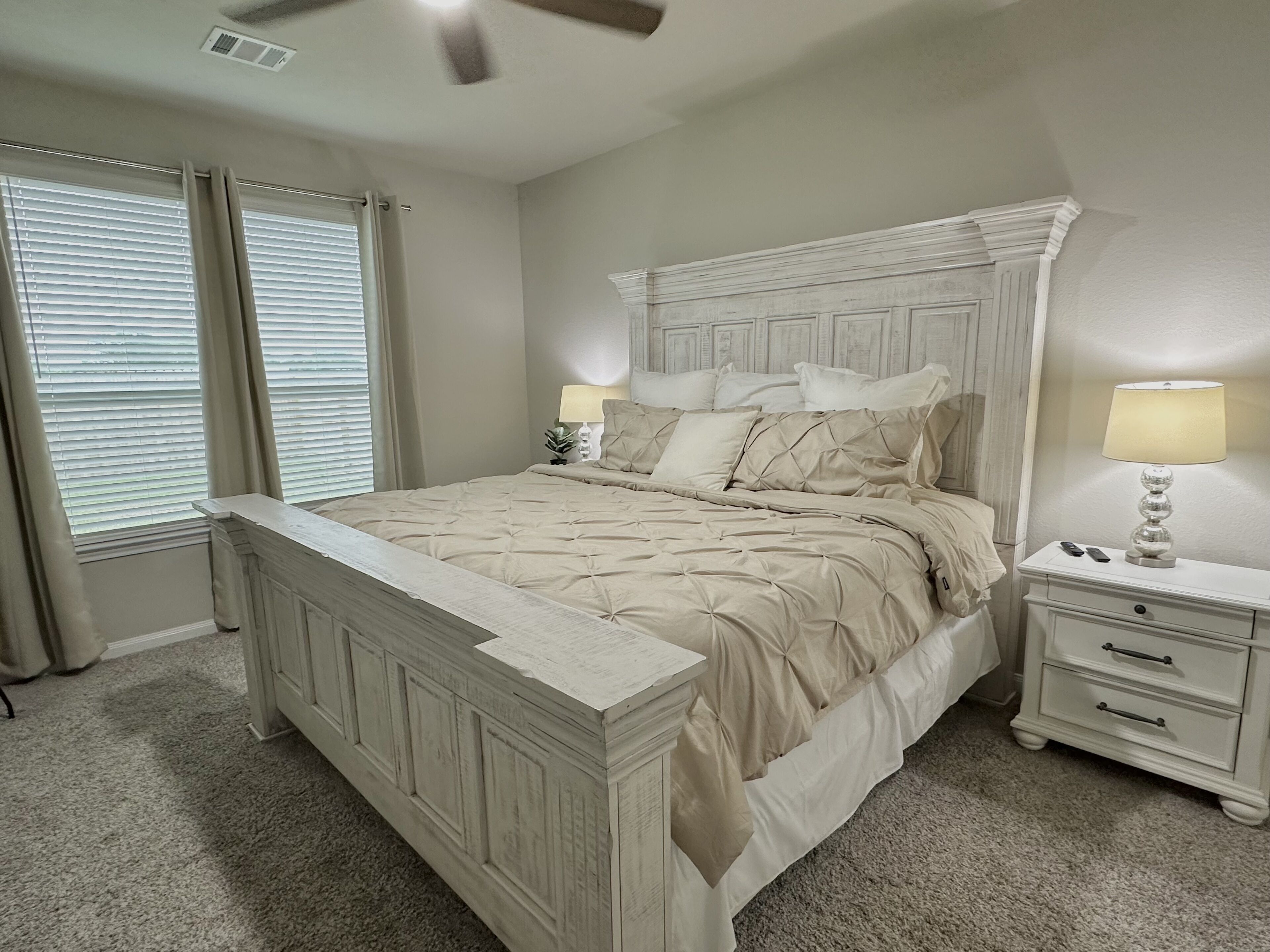 4 soverom, strykejern/-brett, reiseseng for barn og wi-fi (inkludert)