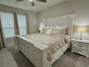 4 Schlafzimmer, Bügeleisen/Bügelbrett, Reisekinderbett, kostenloses WLAN