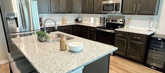 Aggieland Retreat - 5.5 Miles from Kyle Field