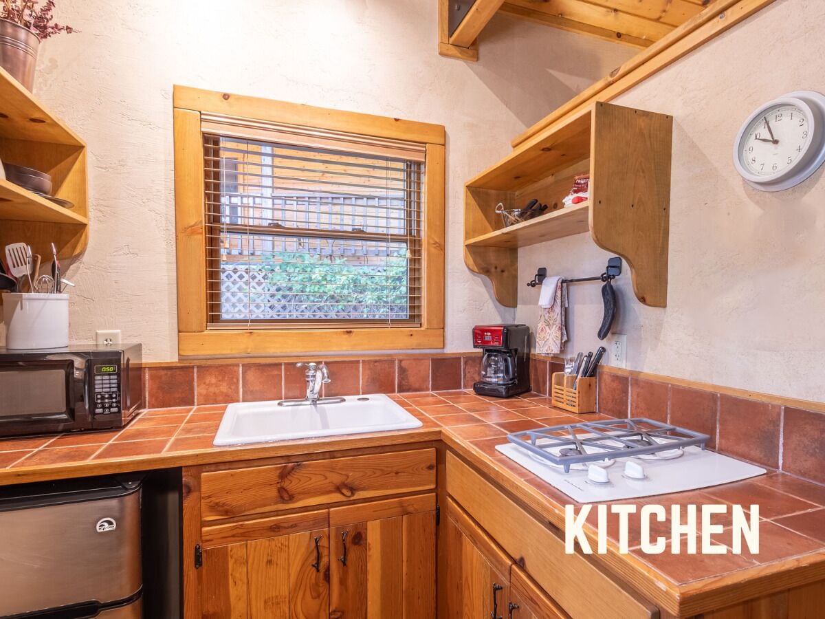 Microwave, oven, stovetop, coffee/tea maker