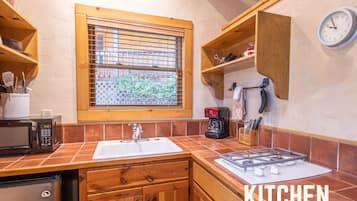 Microwave, oven, stovetop, coffee/tea maker