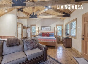 1 bedroom, iron/ironing board, WiFi, bed sheets - Homey Cabin with Jacuzzi Near Ski Apache (Ruidoso)