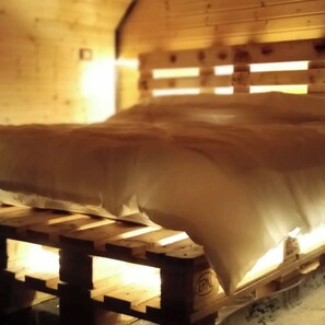 Honeymoon Double Room | Egyptian cotton sheets, premium bedding, down duvets, pillow-top beds - orchid huts (Ajloun)