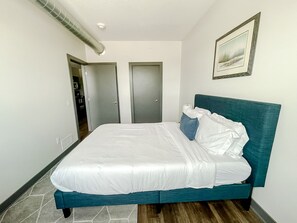 1 dormitorio, escritorio, wifi gratis y ropa de cama